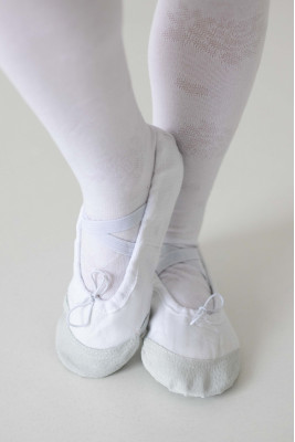 Дитячі білі балетки